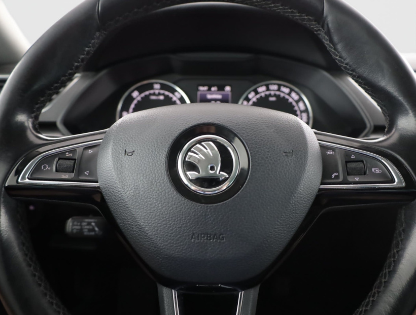 Škoda Superb, 2016