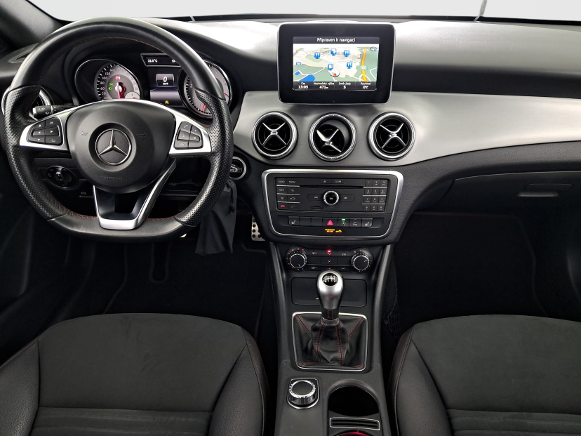 Mercedes-Benz CLA, 2015
