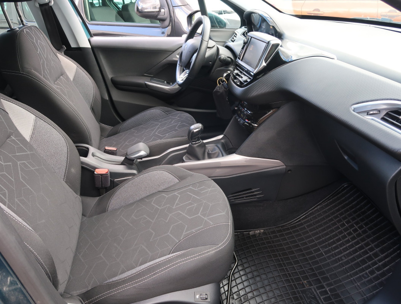 Peugeot 2008, 2019