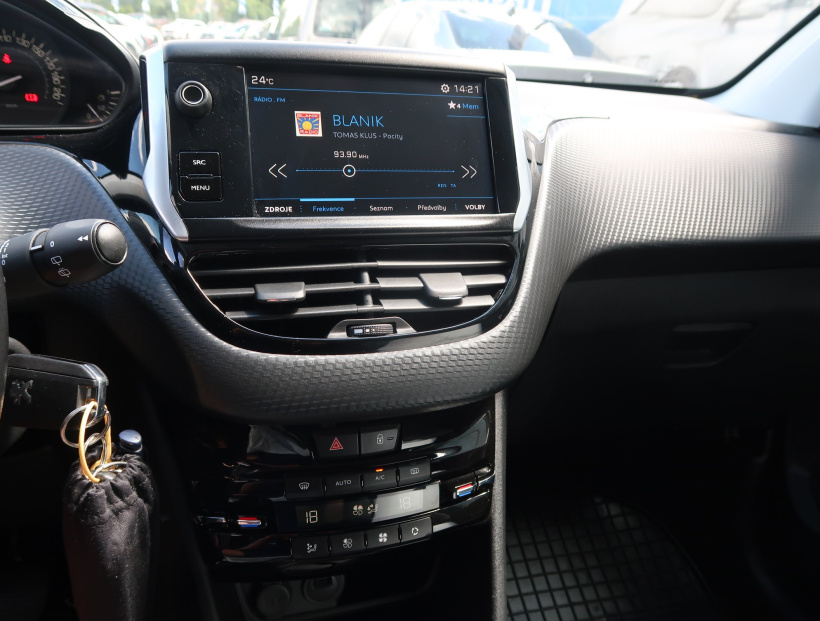Peugeot 2008, 2019