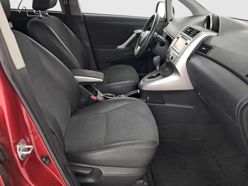 Toyota Verso, 2012