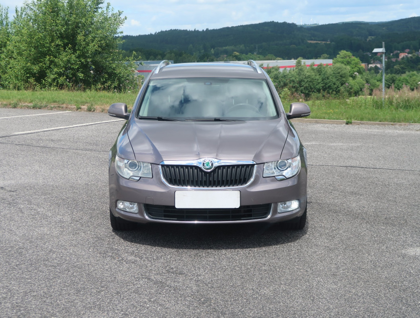 Škoda Superb, 2012