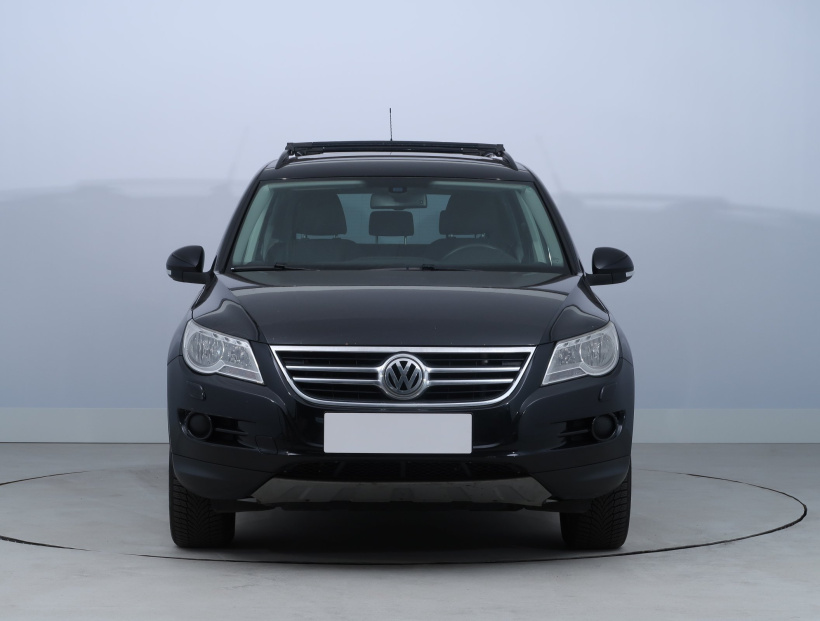 Volkswagen Tiguan, 2011