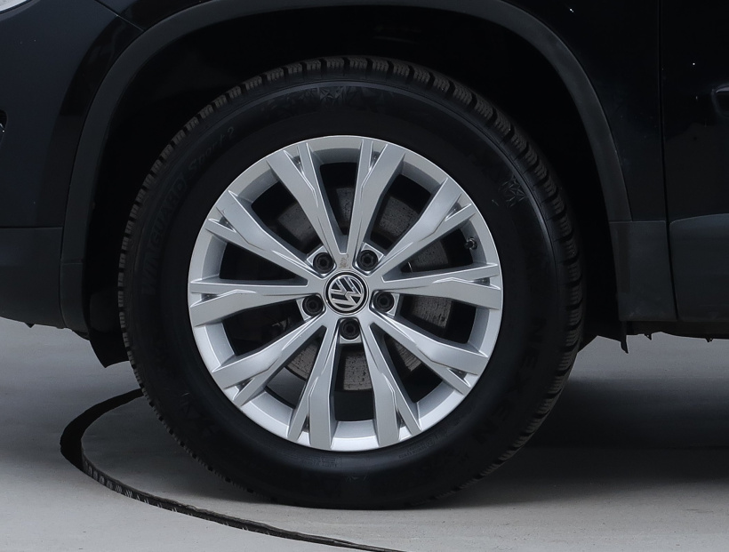 Volkswagen Tiguan, 2011