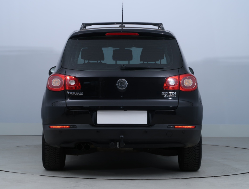 Volkswagen Tiguan, 2011