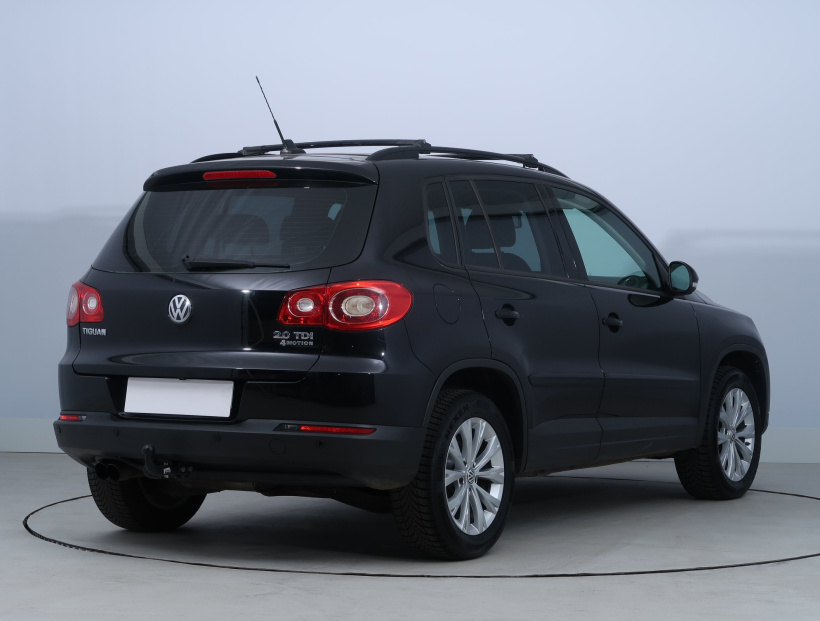Volkswagen Tiguan, 2011