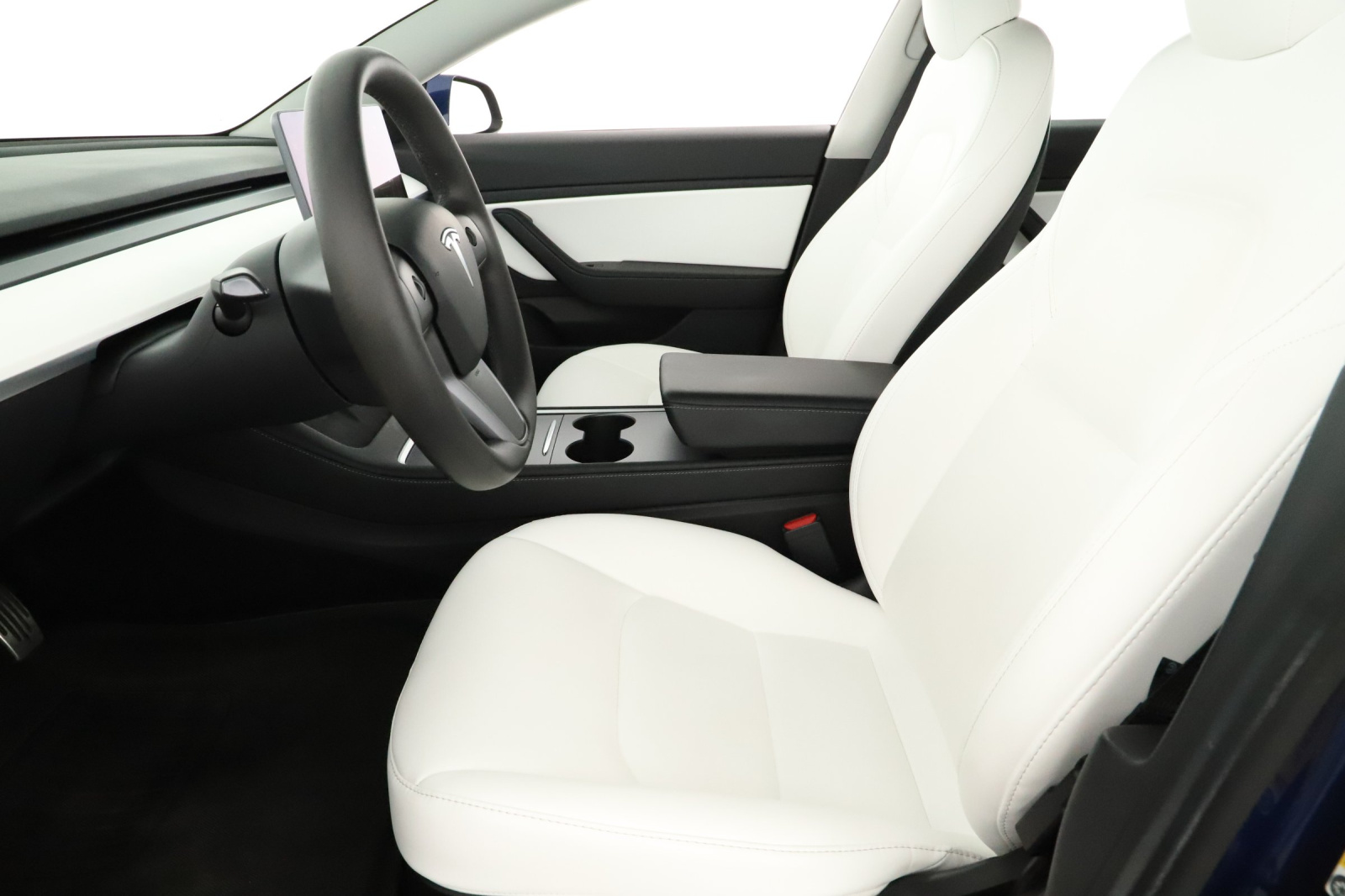 Tesla Model 3 Long Range AWD – fotografie 13