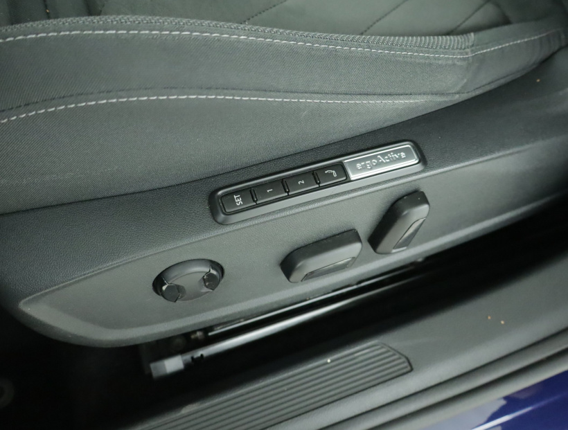 Volkswagen Golf, 2022