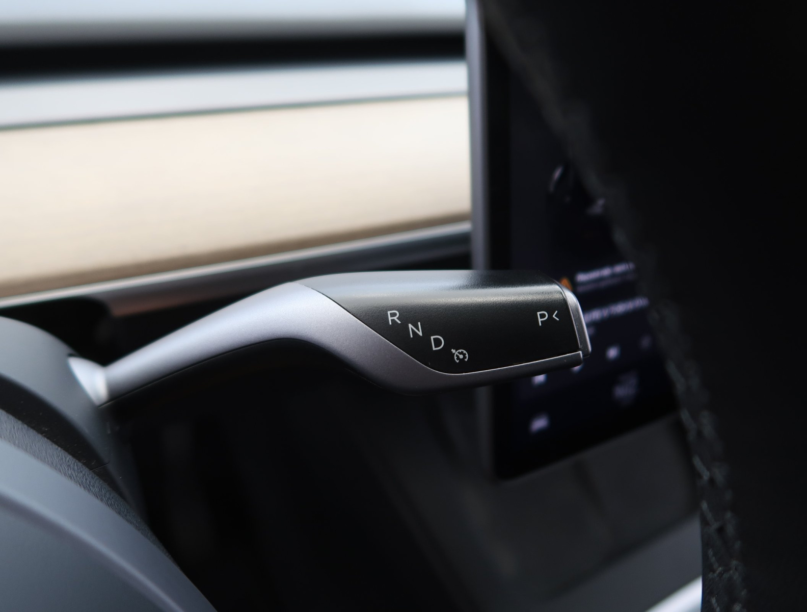 Tesla Model Y Long Range AWD – fotografie 18