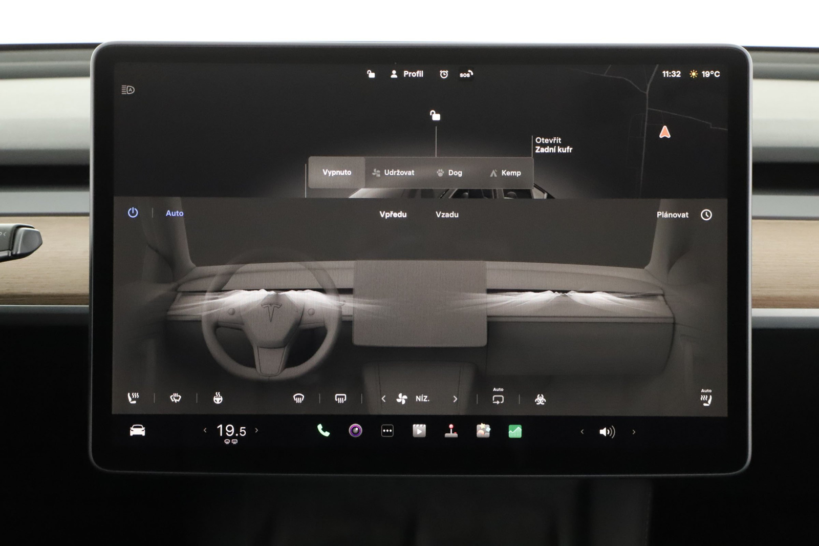 Tesla Model Y Long Range AWD – fotografie 27