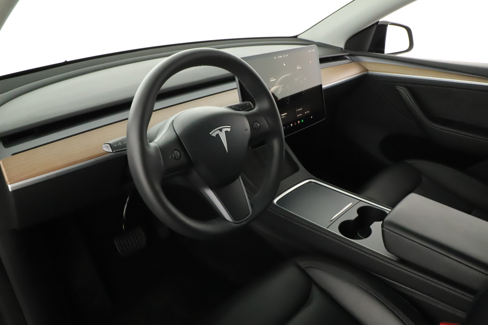 Tesla Model Y Long Range AWD – fotografie 28
