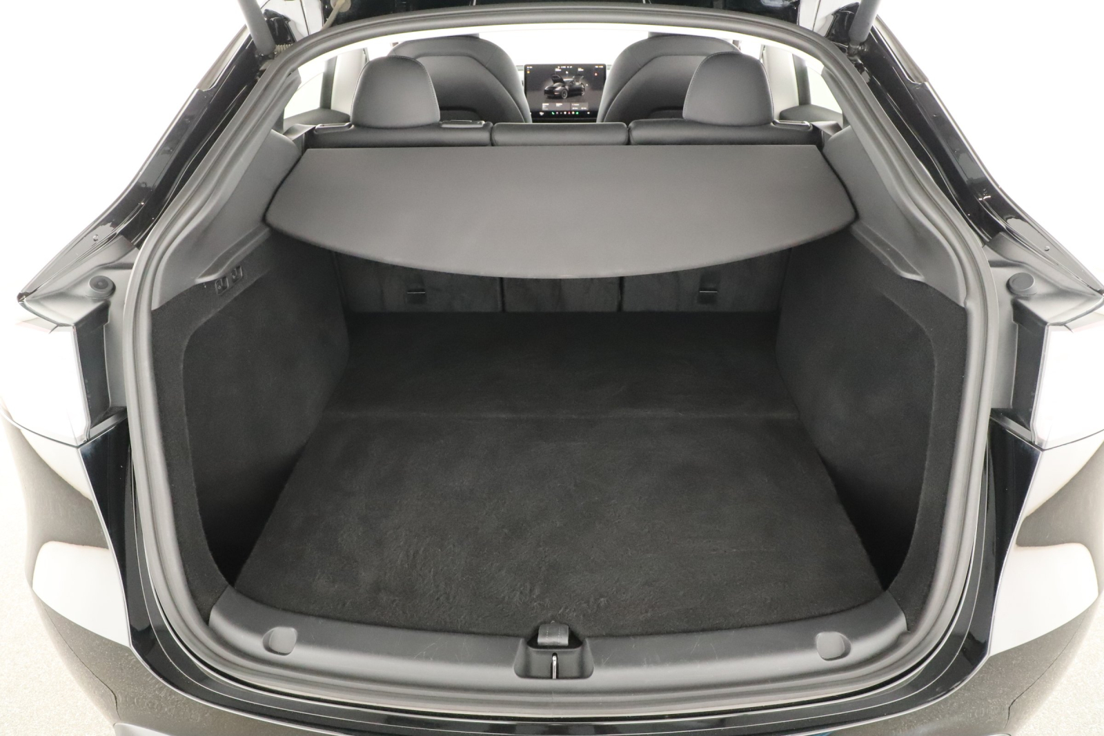 Tesla Model Y - 2023