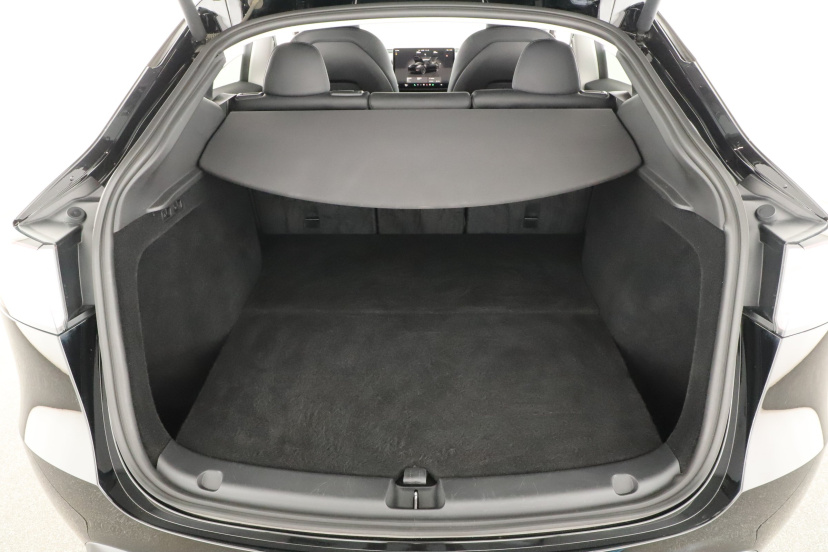 Tesla Model Y, 2023