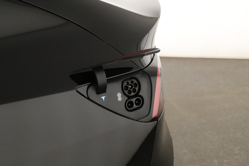 Tesla Model Y, 2023