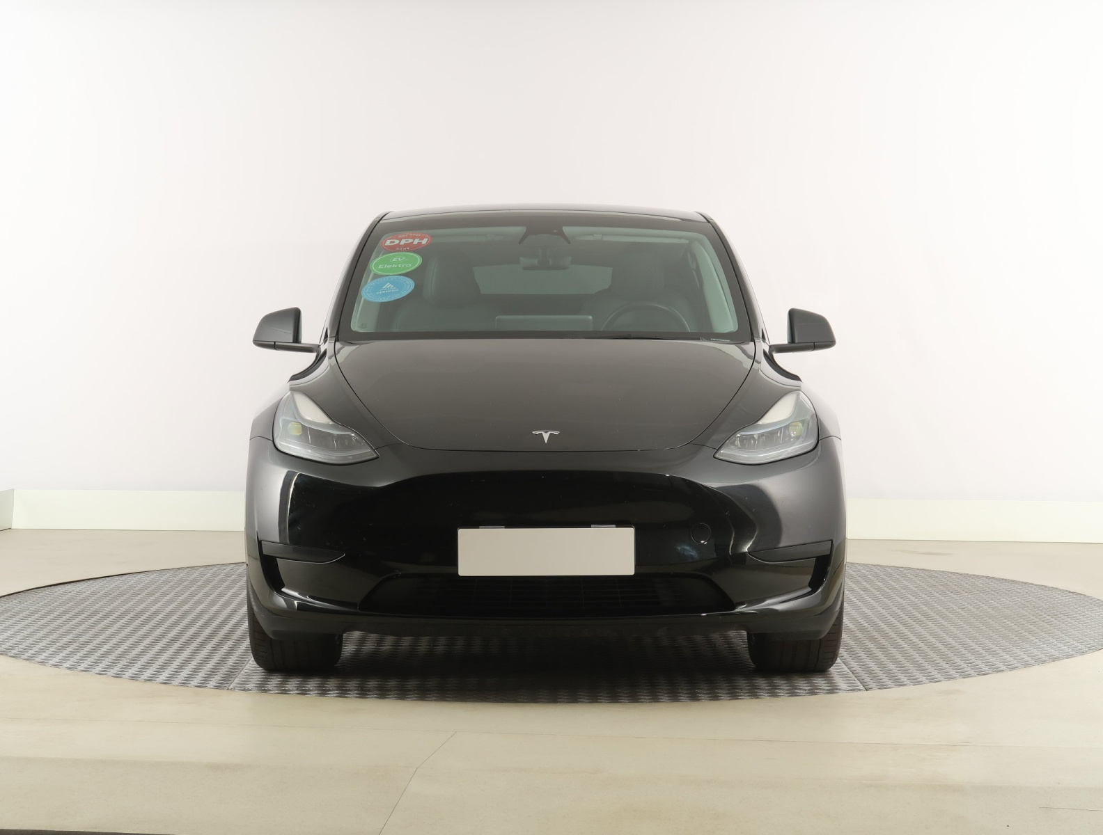 Tesla Model Y Standard Range – fotografie 2