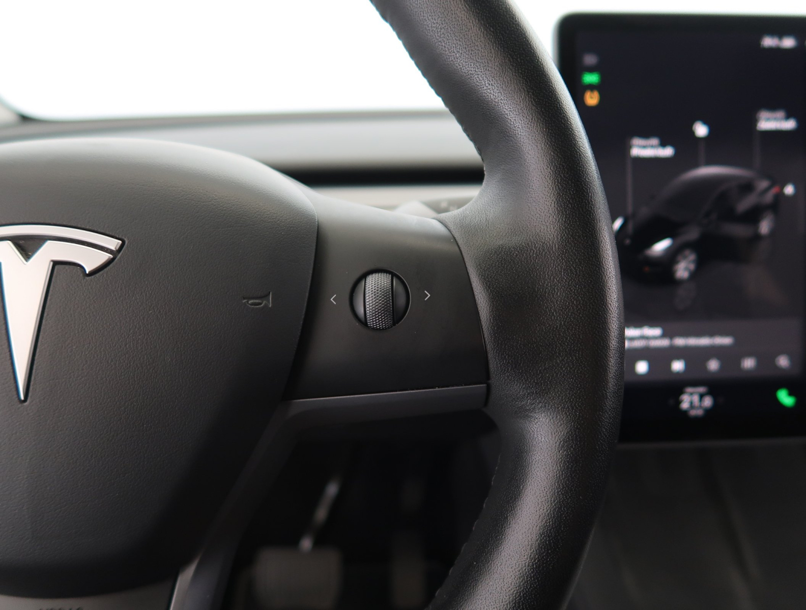 Tesla Model Y Standard Range – fotografie 22
