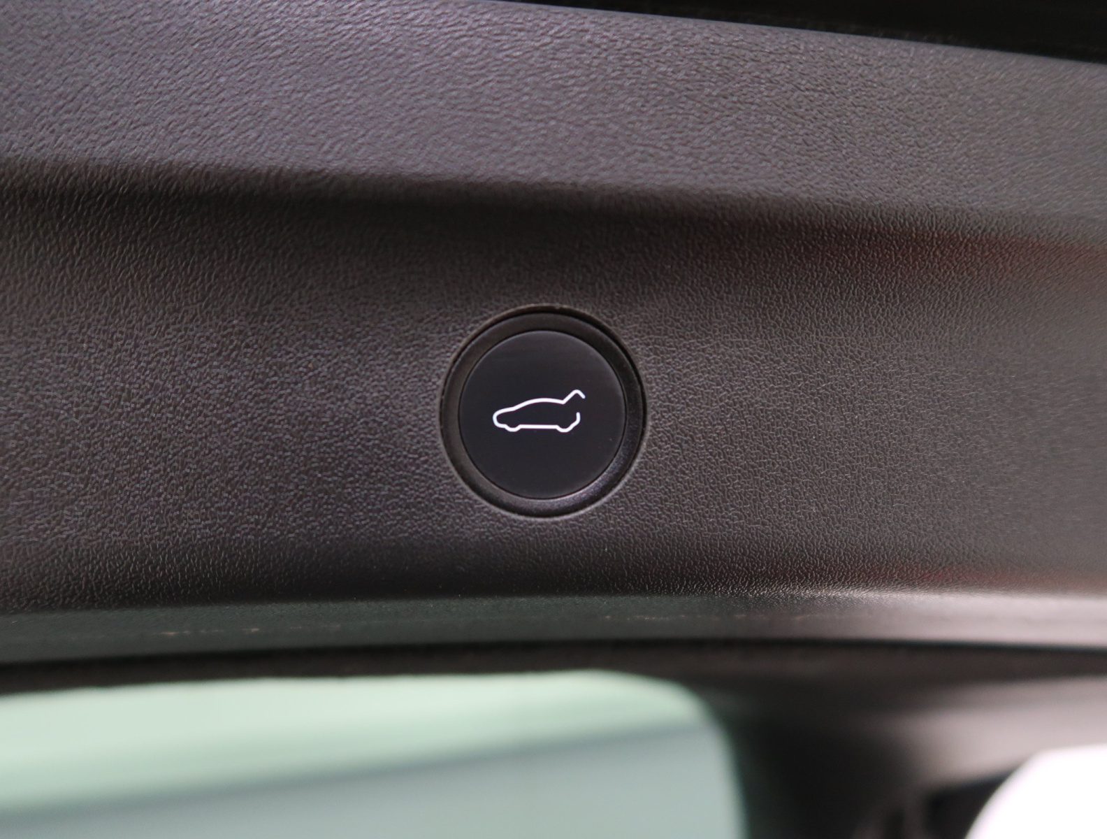Tesla Model Y Standard Range – fotografie 25