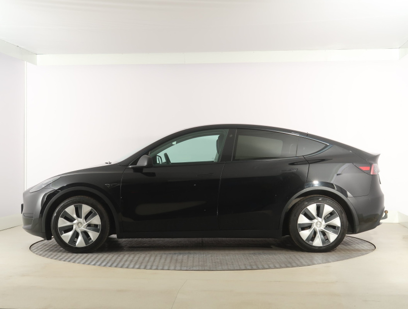 Tesla Model Y, 2023