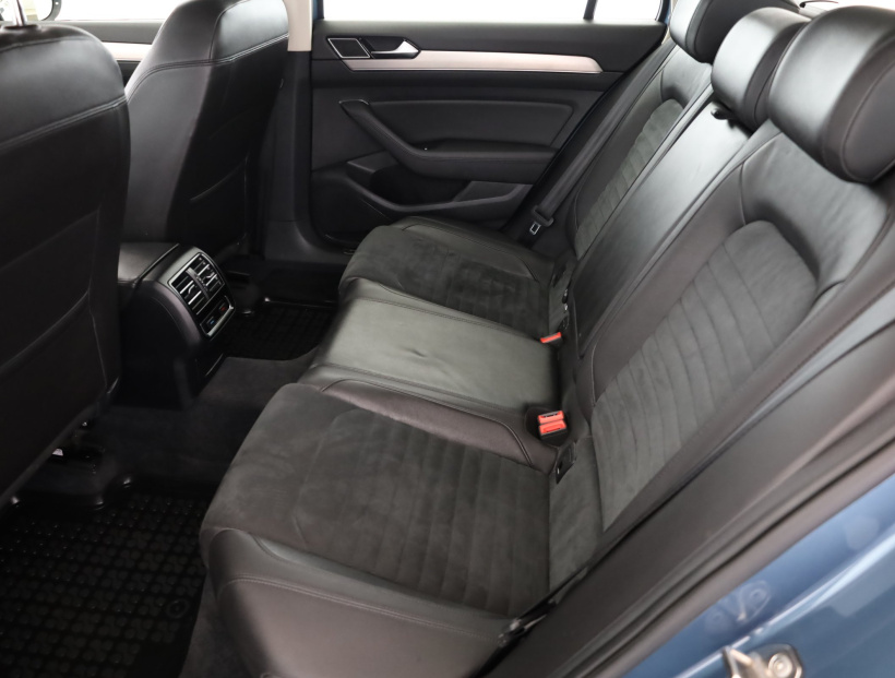Volkswagen Passat, 2015