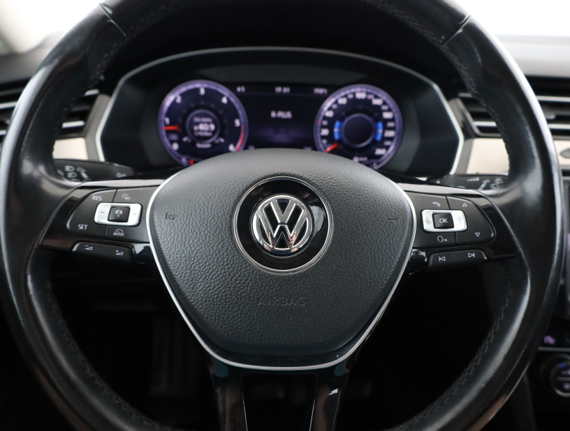 Volkswagen Passat, 2015
