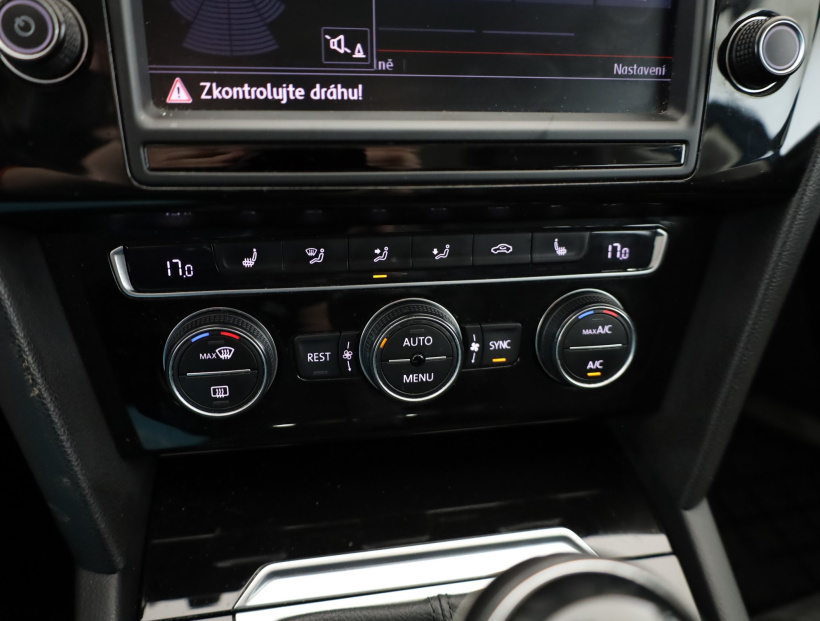 Volkswagen Passat, 2015