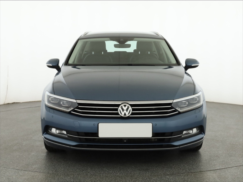 Volkswagen Passat, 2015