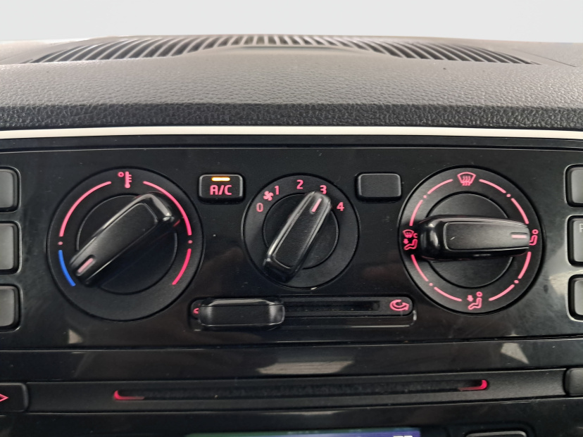 Volkswagen Up!, 2014