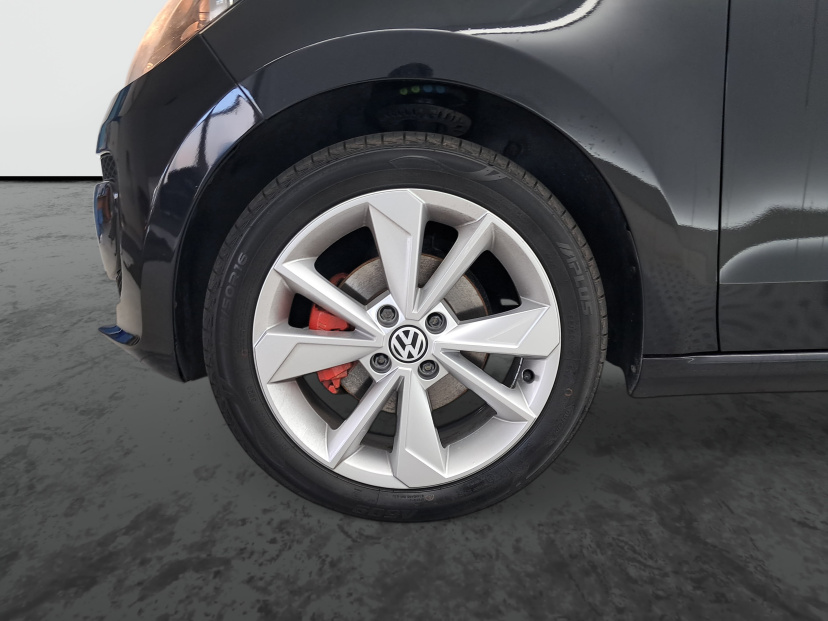 Volkswagen Up!, 2014