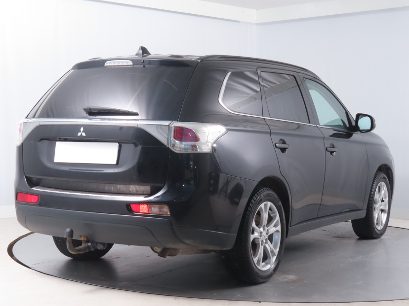 Mitsubishi Outlander, 2014