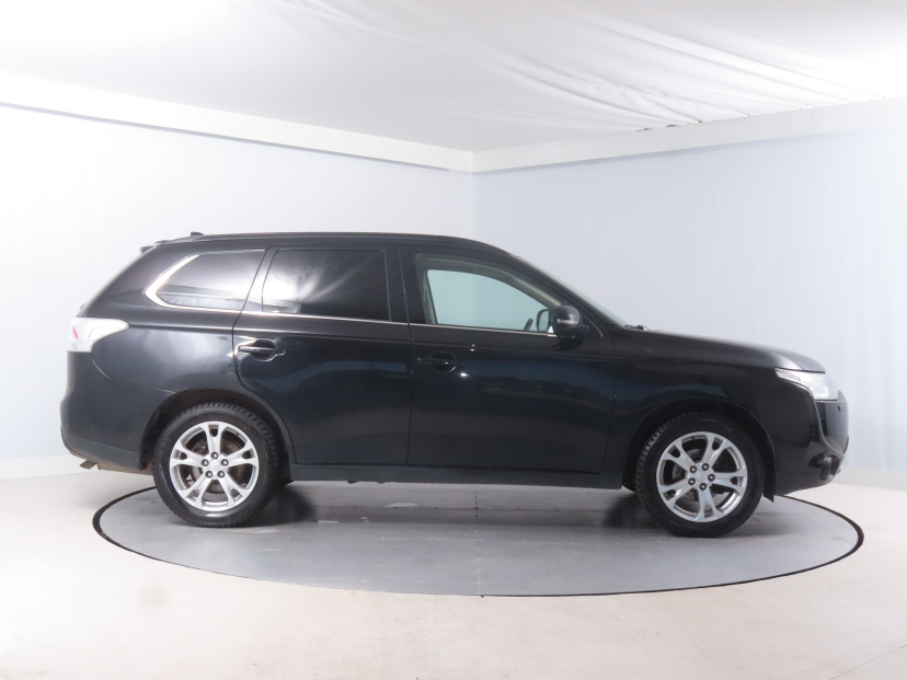 Mitsubishi Outlander, 2014