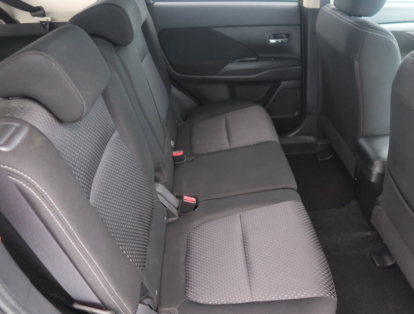 Mitsubishi Outlander, 2017