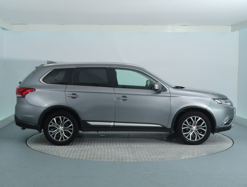 Mitsubishi Outlander, 2017