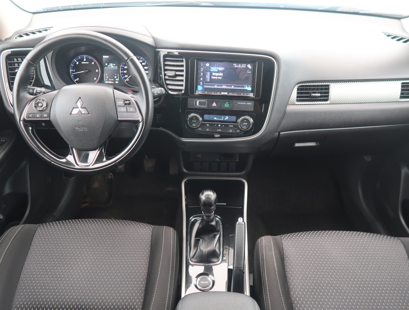 Mitsubishi Outlander, 2017