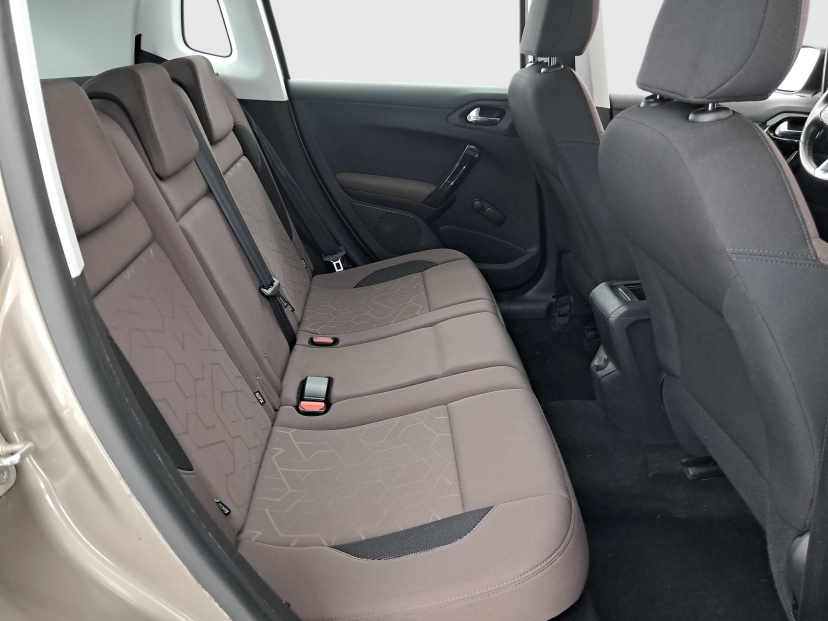 Peugeot 2008, 2015