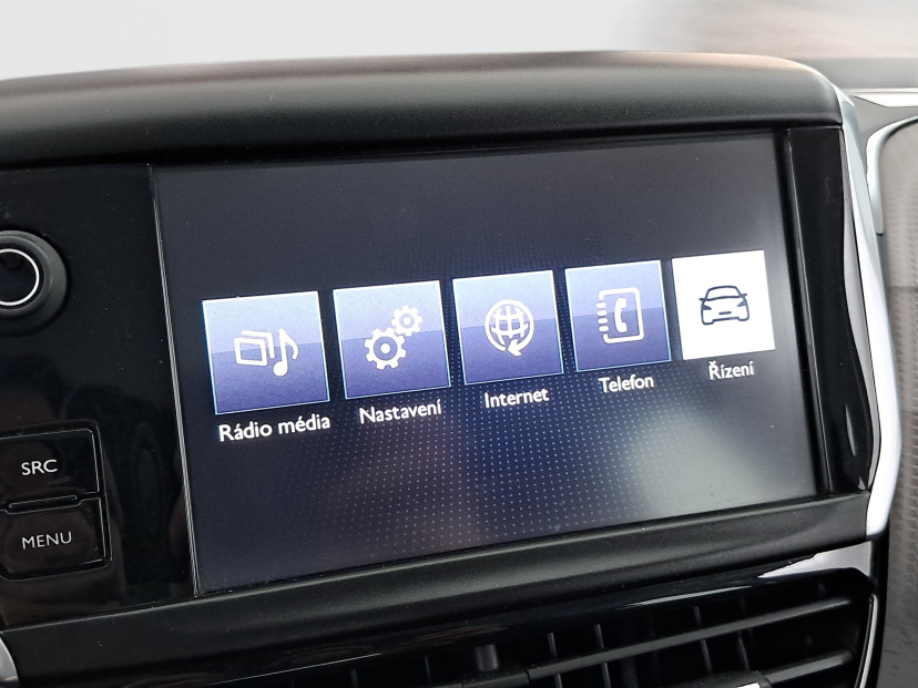 Peugeot 2008, 2015