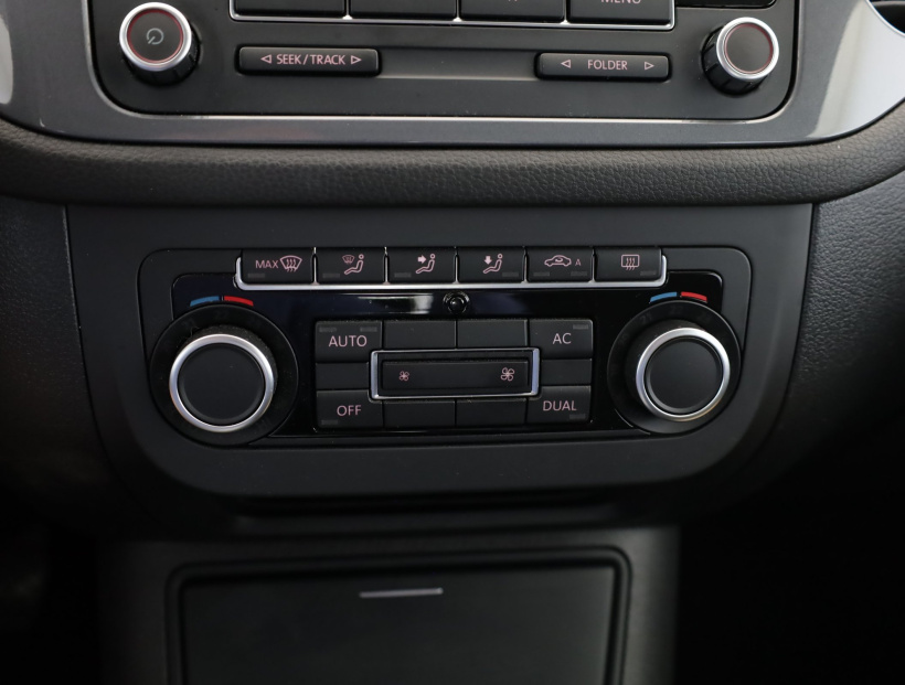 Volkswagen Tiguan, 2012