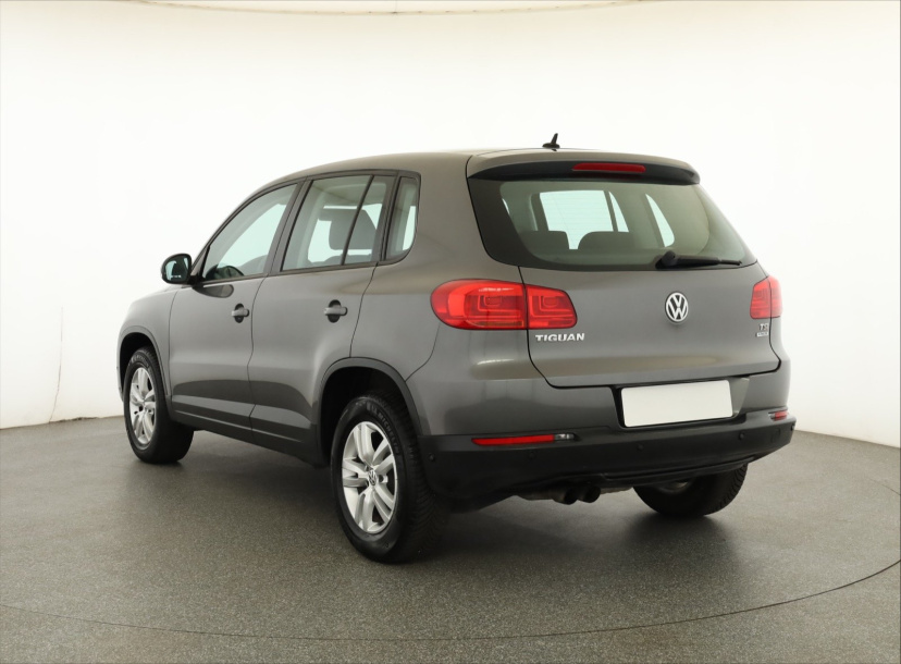 Volkswagen Tiguan, 2012