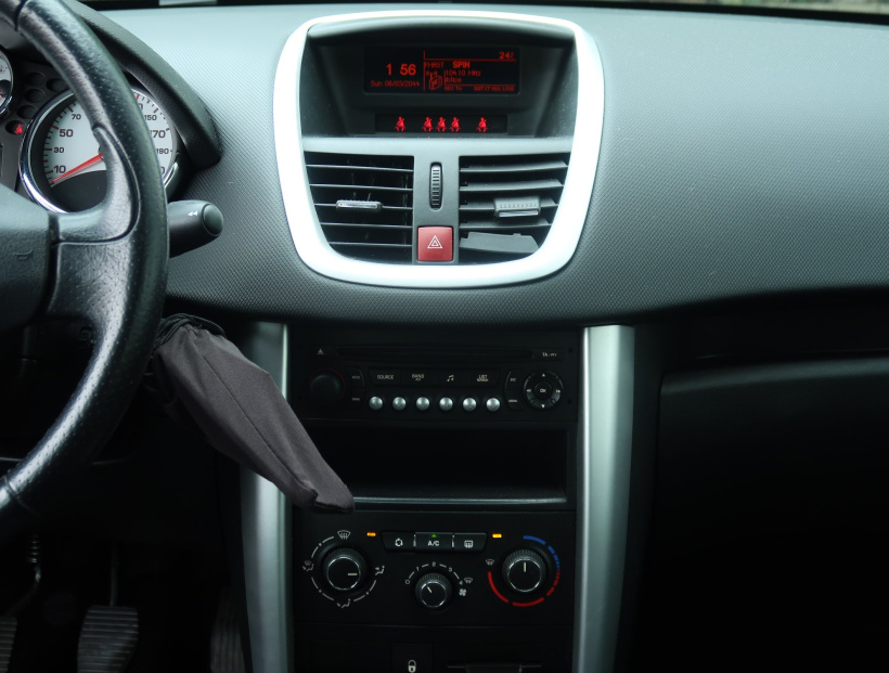 Peugeot 207, 2012