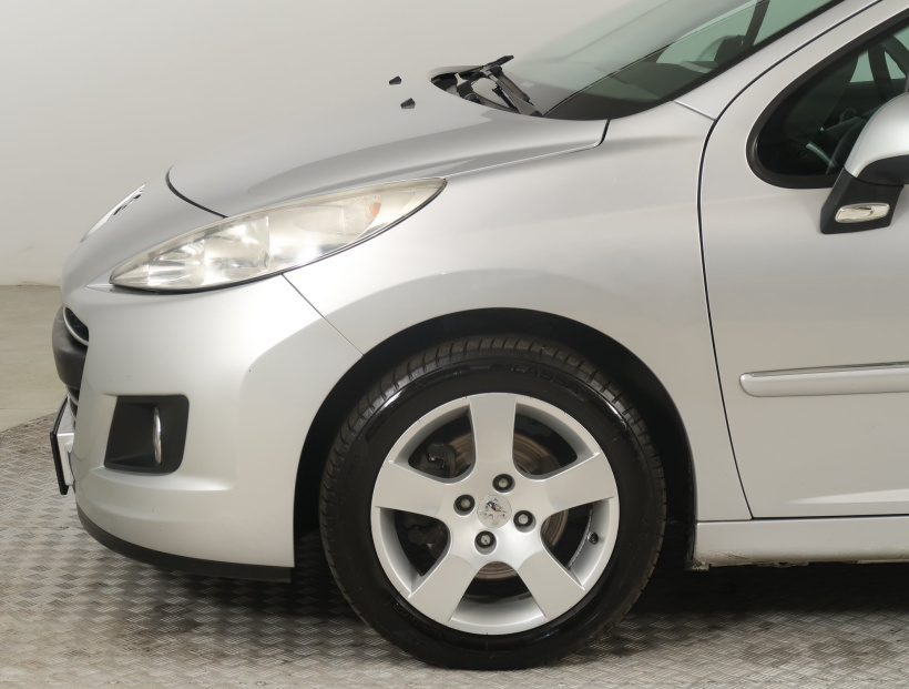 Peugeot 207, 2012