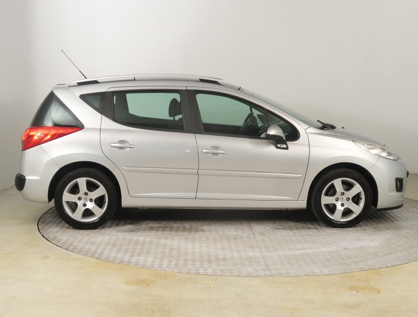 Peugeot 207, 2012