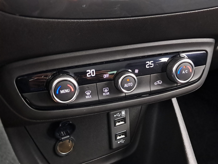 Opel Crossland, 2024