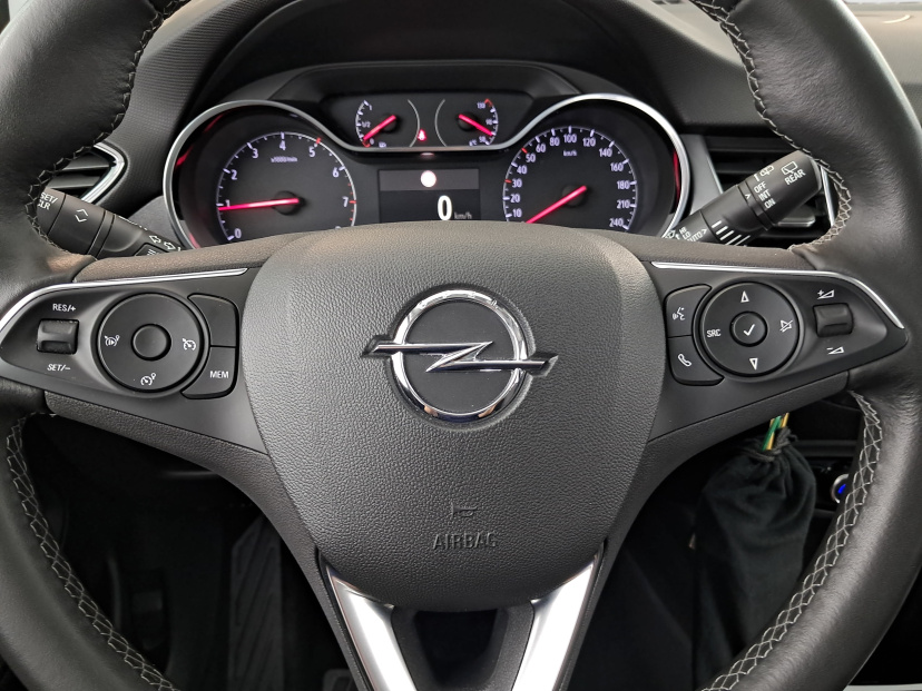 Opel Crossland, 2024