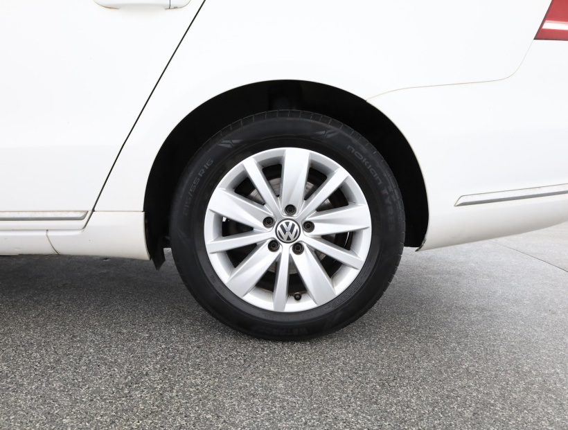 Volkswagen Passat, 2013