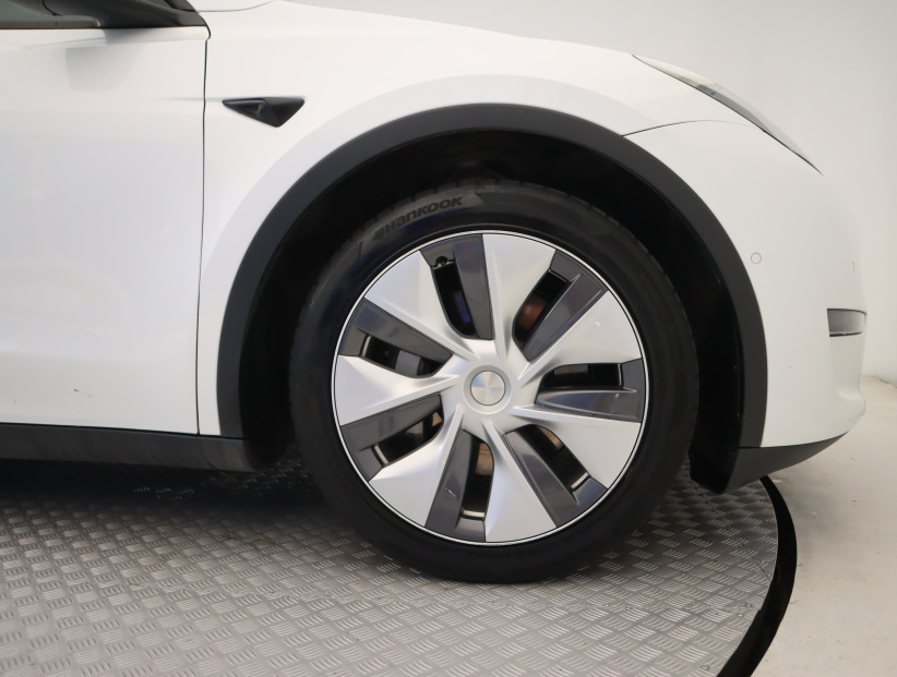 Tesla Model Y, 2022