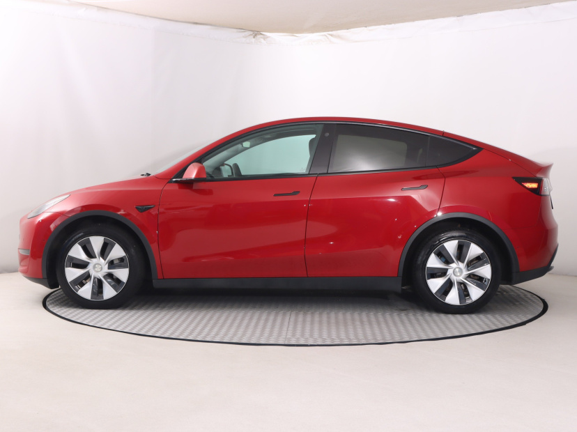 Tesla Model Y, 2022