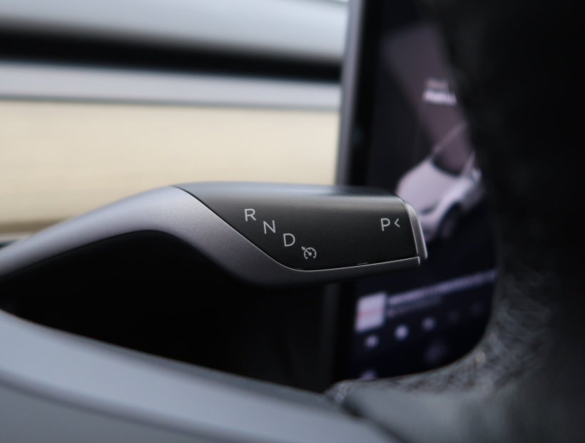 Tesla Model Y, 2023