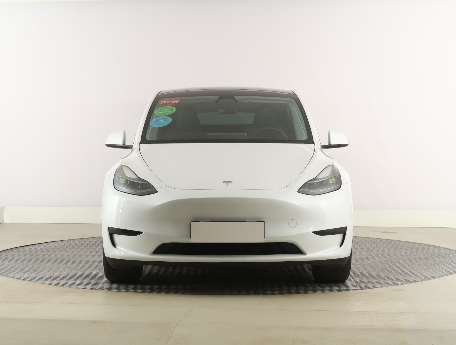 Tesla Model Y Standard Range – fotografie 2