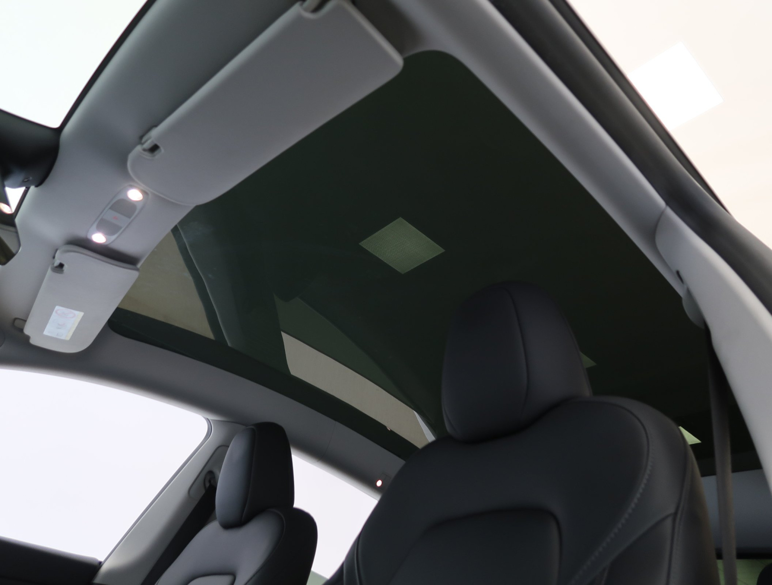 Tesla Model Y Standard Range – fotografie 24