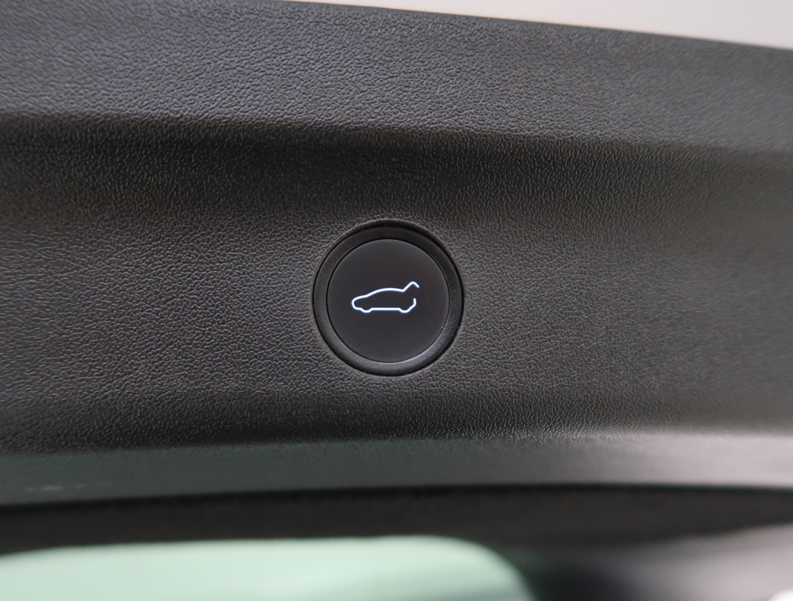 Tesla Model Y Standard Range – fotografie 25