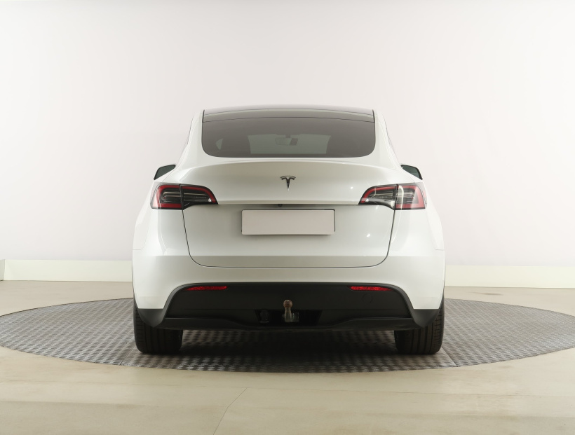 Tesla Model Y, 2023